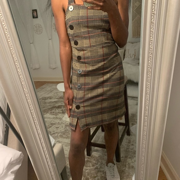 Dress - Picture 2 of 3